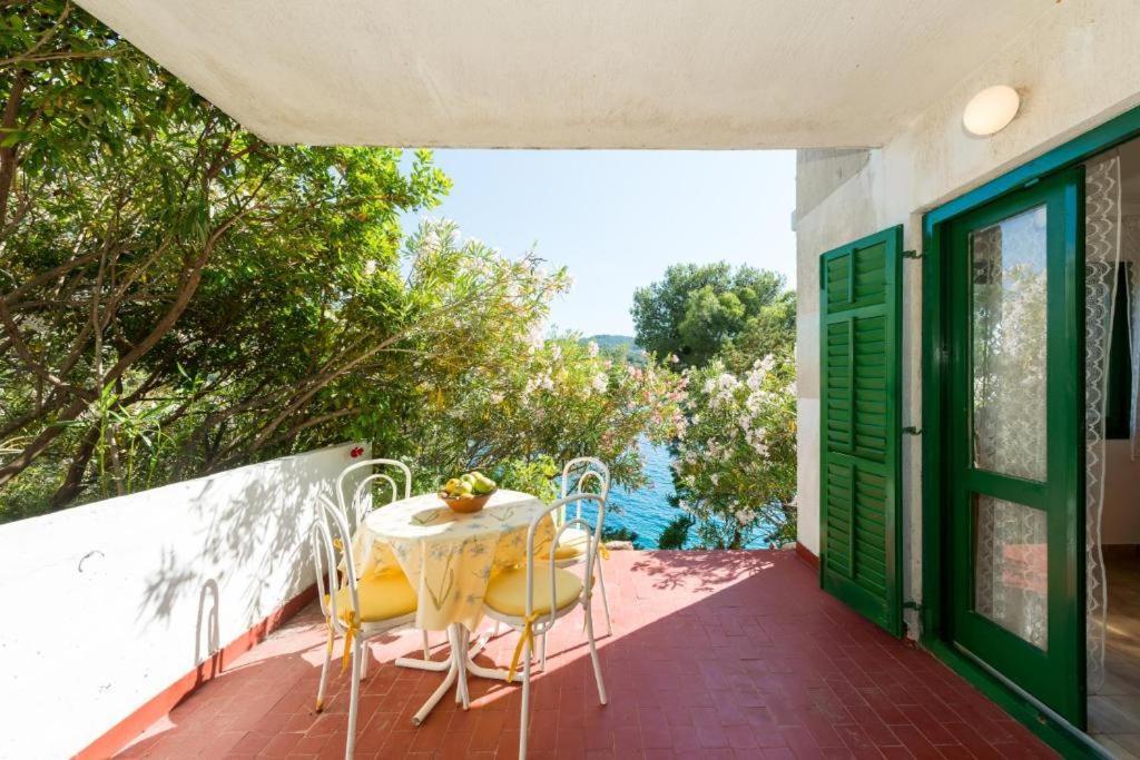 Povlja Bungalows Exterior photo